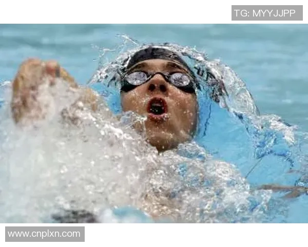 仰泳技巧与训练方法解析 提升泳者水中稳定性与速度的关键要素